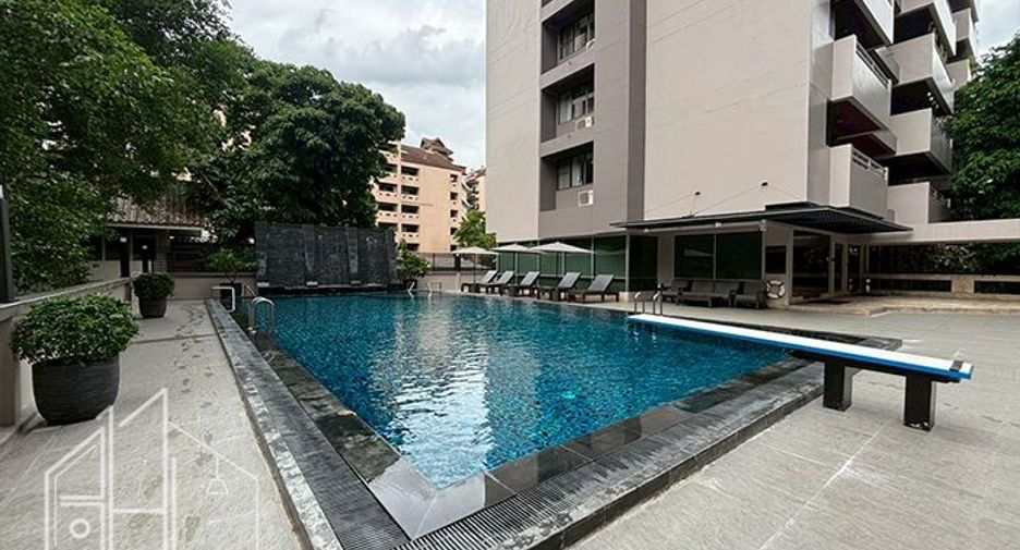 À louer 4 chambres appartement à Watthana, Bangkok