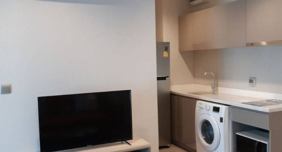 Condo en alquiler de 1 habitaciones en Phra Khanong, Bangkok