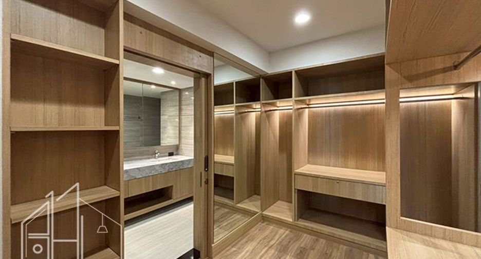 Wohnung zur Miete mit 3 Zimmer in Watthana, Bangkok