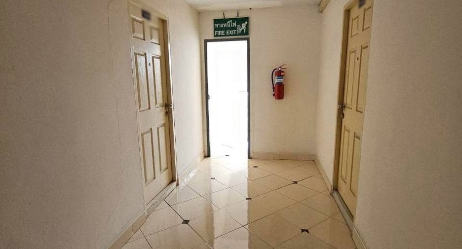 À vendre 1 chambre condo à Mueang Chon Buri, Chonburi