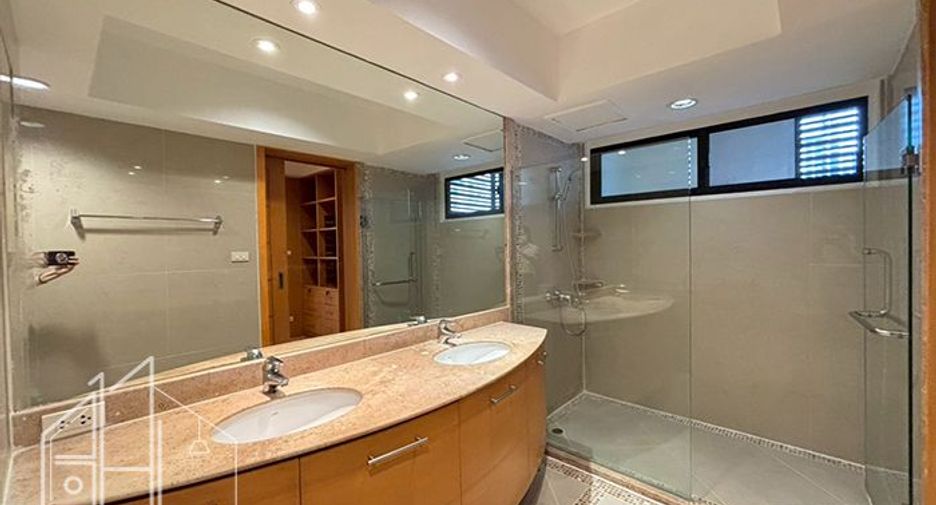 Wohnung zur Miete mit 3 Zimmer in Watthana, Bangkok