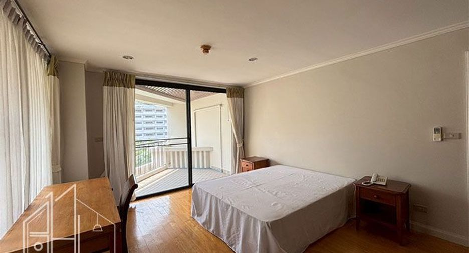 Condo en alquiler de 3 habitaciones en Khlong Toei, Bangkok