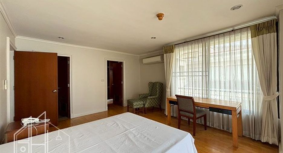 Condo en alquiler de 3 habitaciones en Khlong Toei, Bangkok