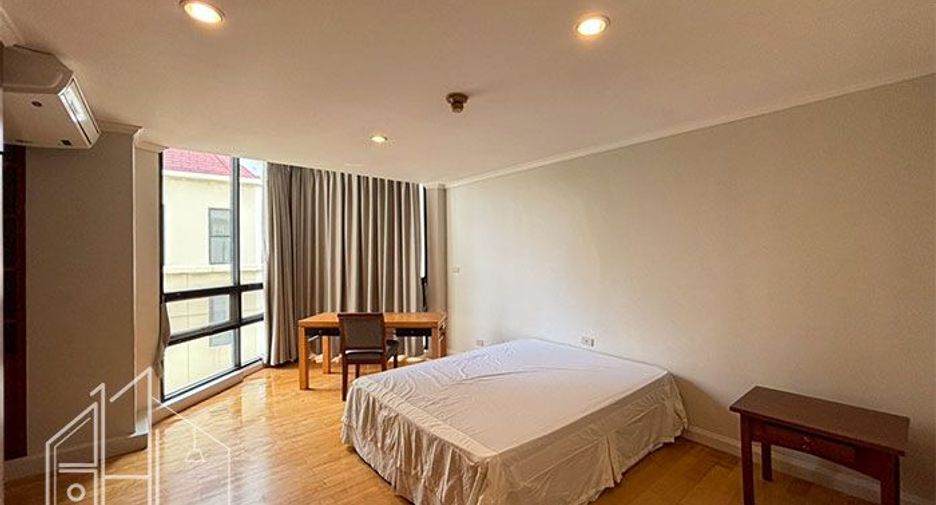 Condo en alquiler de 3 habitaciones en Khlong Toei, Bangkok