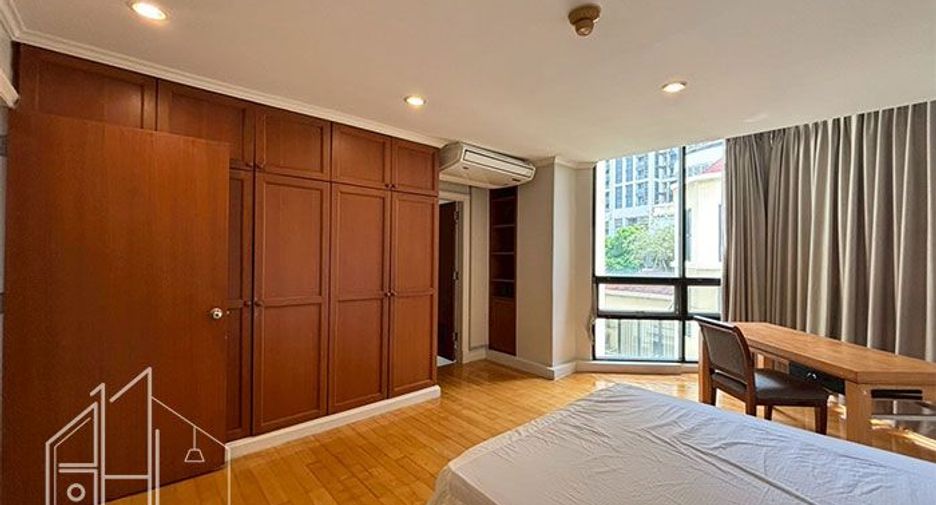 Condo en alquiler de 3 habitaciones en Khlong Toei, Bangkok