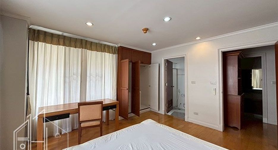 Condo en alquiler de 3 habitaciones en Khlong Toei, Bangkok