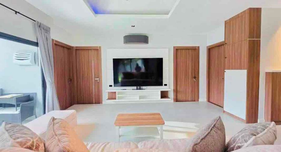 À vendre 3 chambres villa à Huay Yai, Pattaya