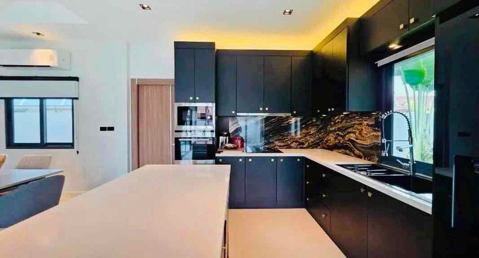 À vendre 3 chambres villa à Huay Yai, Pattaya