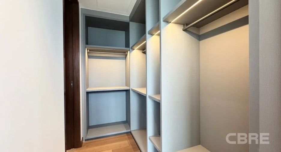 À louer et à vendre 1 chambre condo à Bang Rak, Bangkok