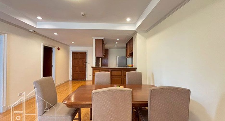 Condo en alquiler de 3 habitaciones en Khlong Toei, Bangkok