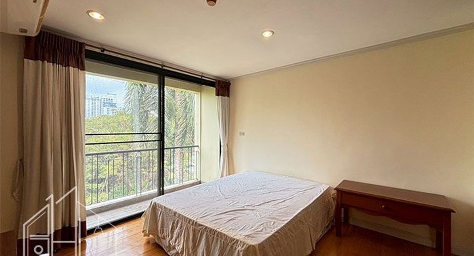 Condo en alquiler de 3 habitaciones en Khlong Toei, Bangkok