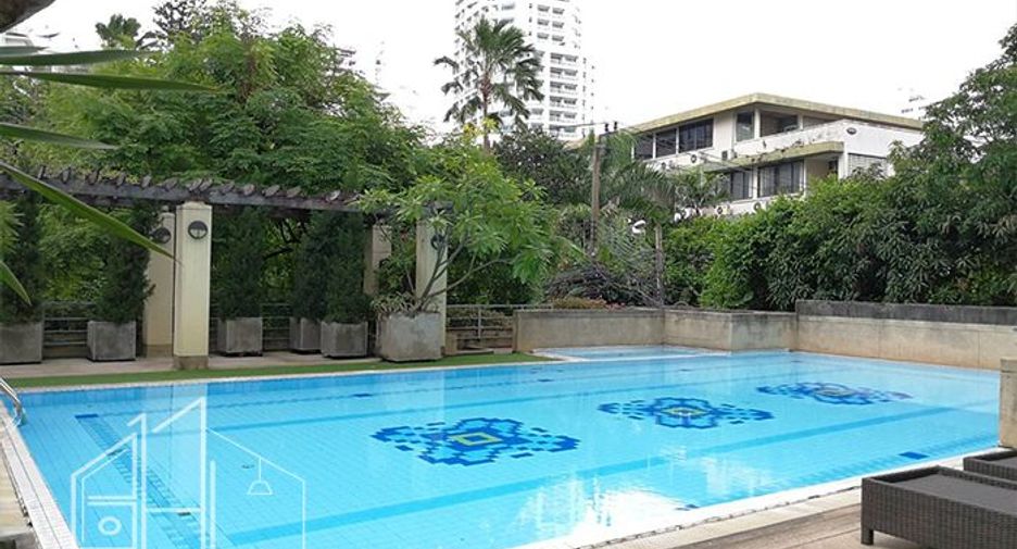 Apartamento en alquiler de 3 habitaciones en Khlong Toei, Bangkok