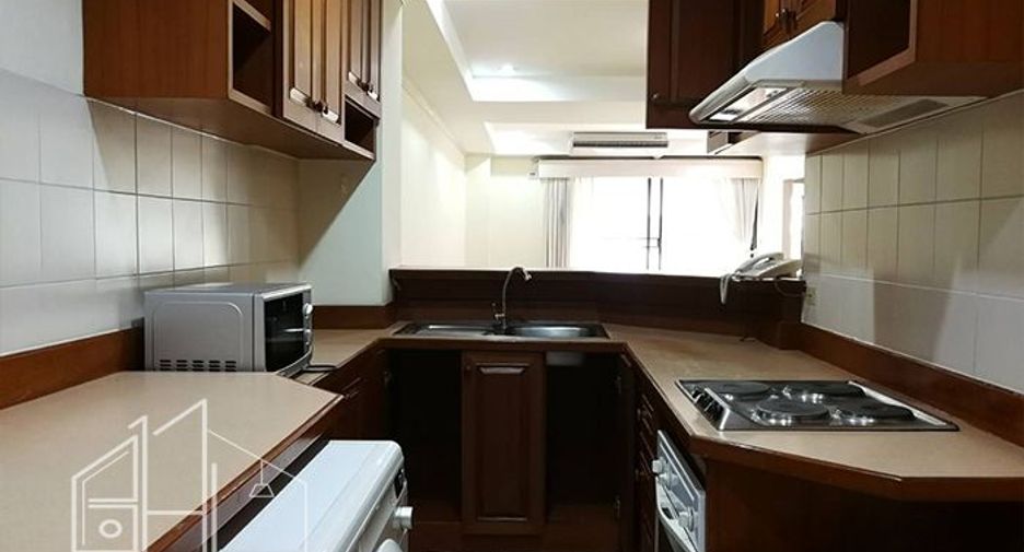 Apartamento en alquiler de 3 habitaciones en Khlong Toei, Bangkok
