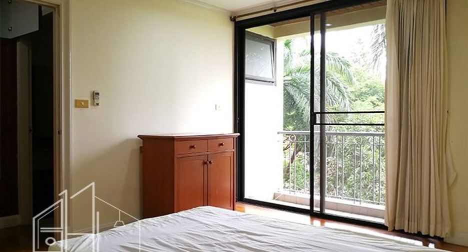 Apartamento en alquiler de 3 habitaciones en Khlong Toei, Bangkok