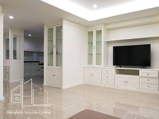 Apartamento en alquiler de 2 habitaciones en Khlong Toei, Bangkok
