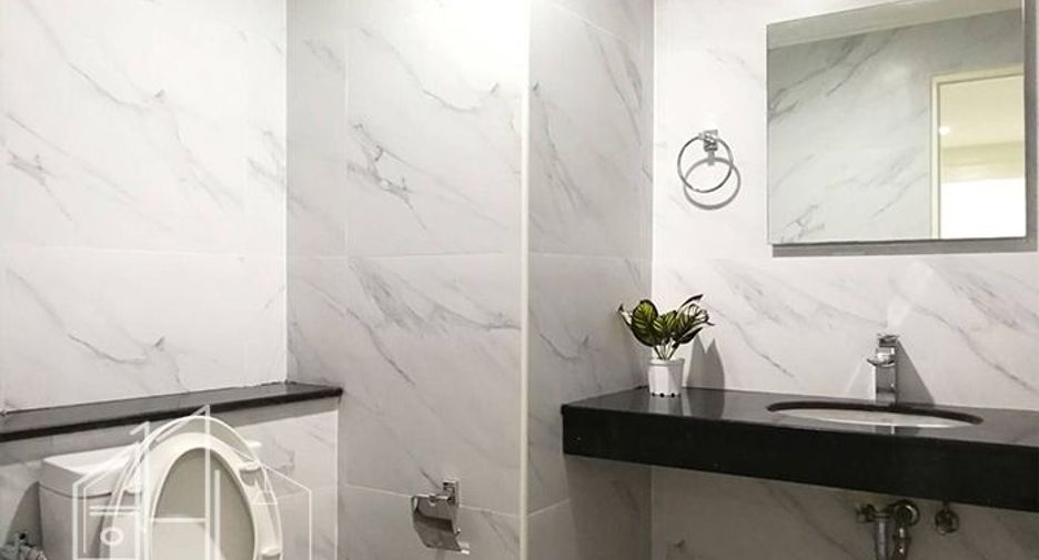 Apartamento en alquiler de 2 habitaciones en Khlong Toei, Bangkok