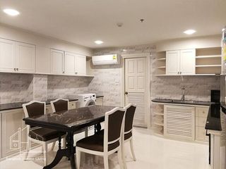 Wohnung zur Miete mit 2 Zimmer in Khlong Toei, Bangkok