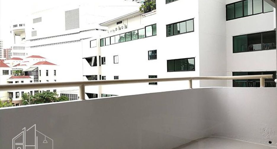 Condo en alquiler de 2 habitaciones en Khlong Toei, Bangkok