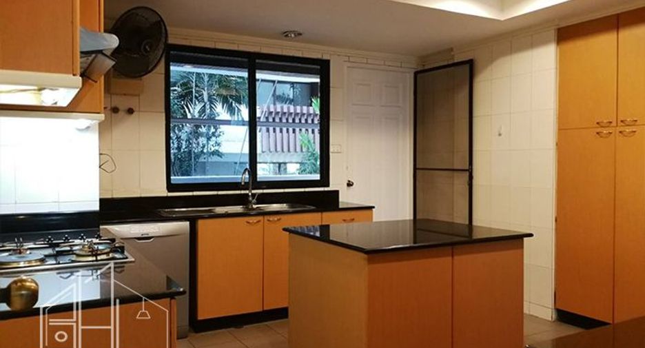 Condo en alquiler de 3 habitaciones en Watthana, Bangkok