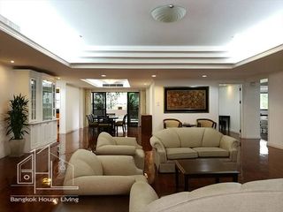 Condo en alquiler de 3 habitaciones en Watthana, Bangkok