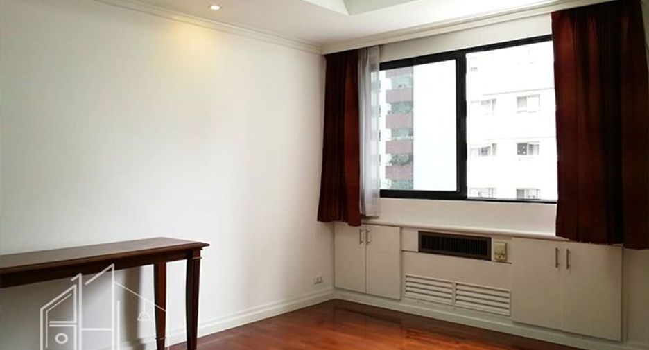 Condo en alquiler de 3 habitaciones en Watthana, Bangkok