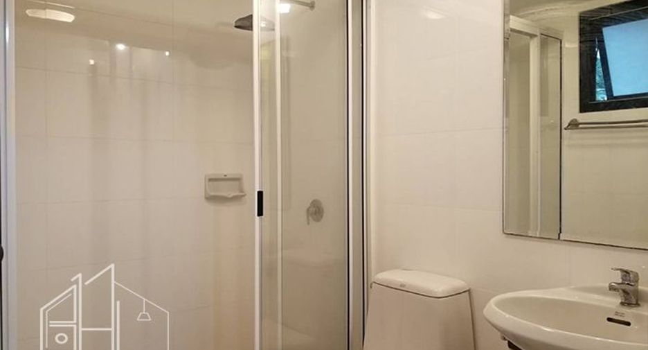 Condo en alquiler de 3 habitaciones en Watthana, Bangkok