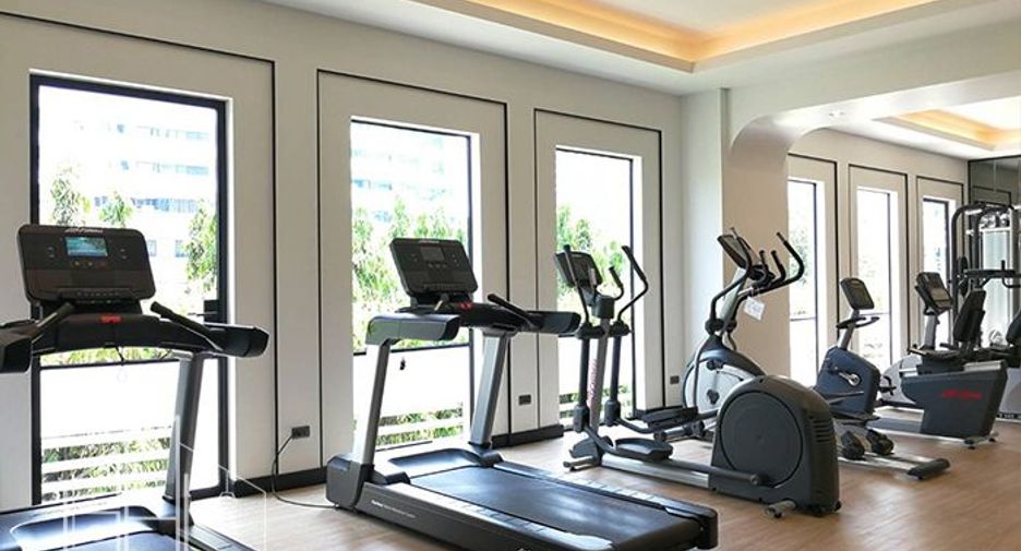 Condo en alquiler de 3 habitaciones en Watthana, Bangkok