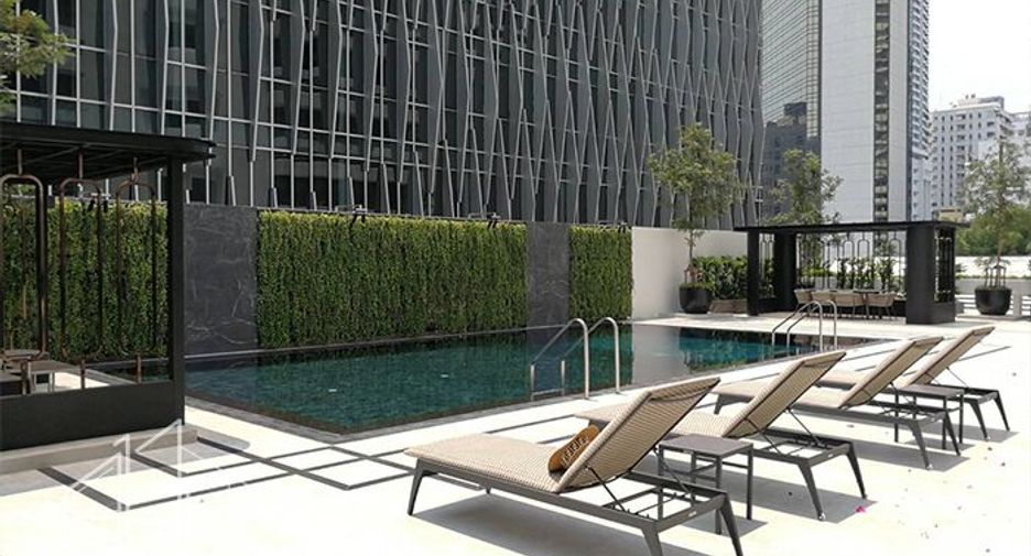 Condo en alquiler de 3 habitaciones en Watthana, Bangkok