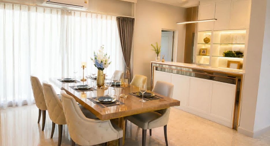 Haus zur Miete mit 5 Zimmer in Saphan Sung, Bangkok