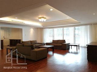 Condo en alquiler de 3 habitaciones en Watthana, Bangkok