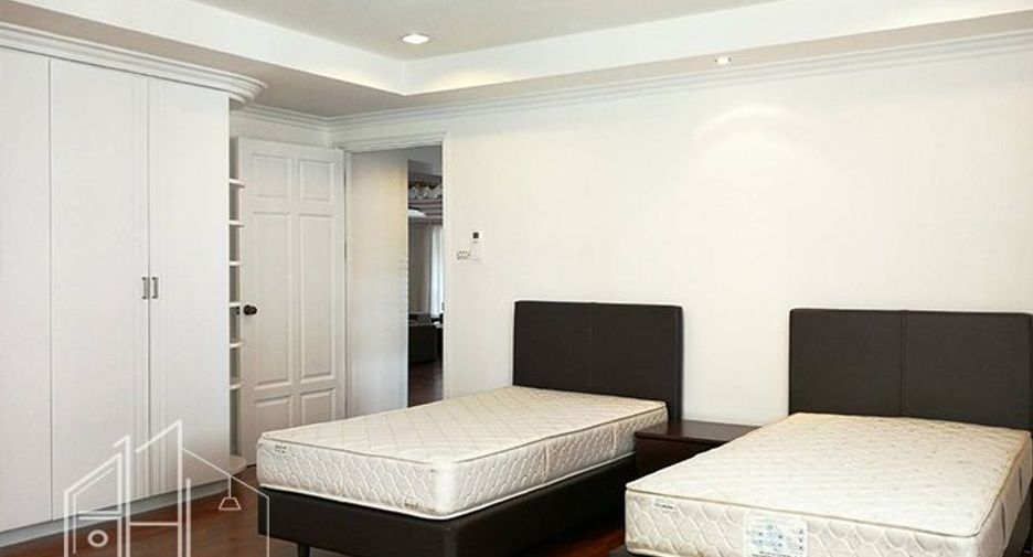 Condo en alquiler de 3 habitaciones en Watthana, Bangkok