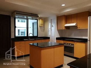 Apartamento en alquiler de 3 habitaciones en Watthana, Bangkok