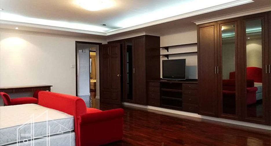 Apartamento en alquiler de 3 habitaciones en Watthana, Bangkok