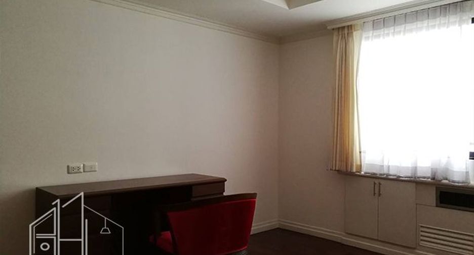 Apartamento en alquiler de 3 habitaciones en Watthana, Bangkok