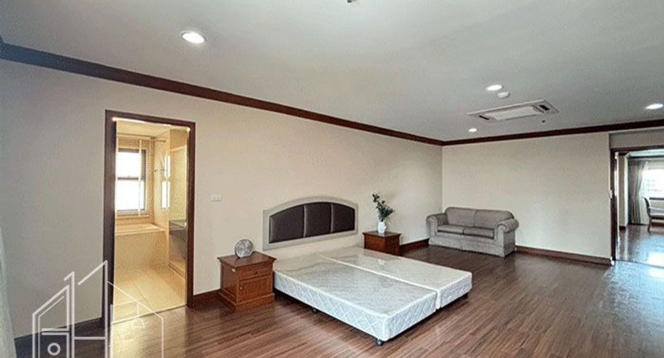 Apartamento en alquiler de 3 habitaciones en Watthana, Bangkok