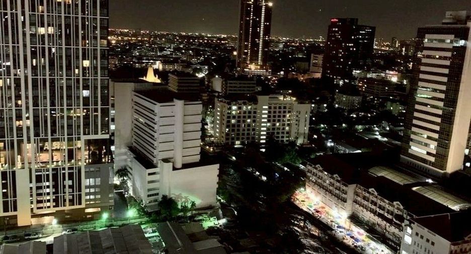 À louer 2 chambres condo à Watthana, Bangkok