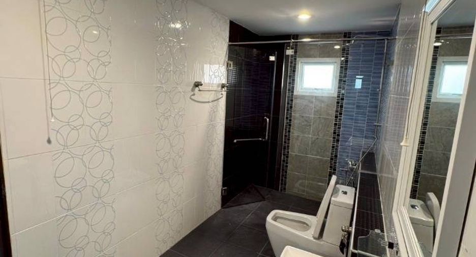 For rent and for sale 6 bedrooms villa in East Pattaya, Pattaya