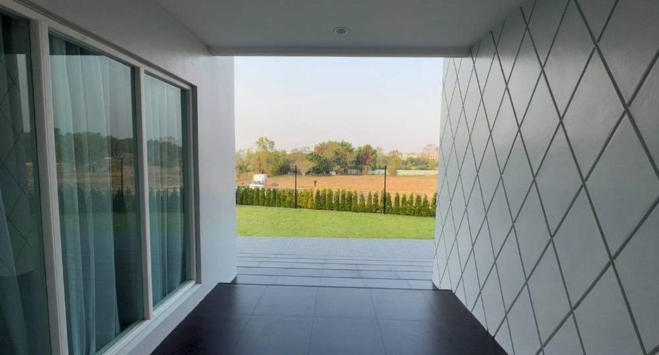 For rent and for sale 6 bedrooms villa in East Pattaya, Pattaya