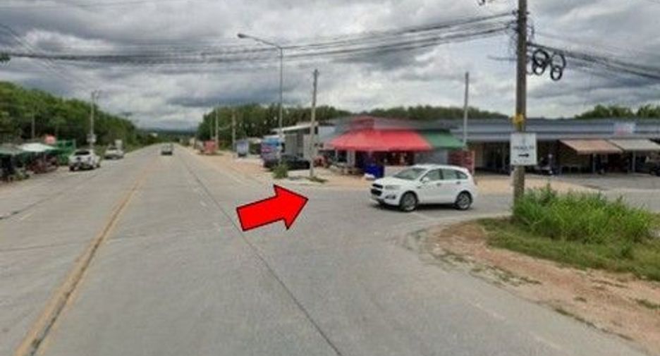 出售 1 卧室 联排别墅 在 Ban Khai, Rayong