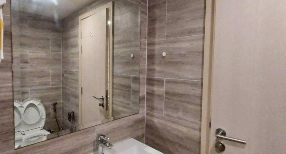 À vendre 1 chambre condo à Huai Khwang, Bangkok