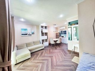 Casa adosada en alquiler y en venta de 4 habitaciones en Phra Pradaeng, Samut Prakan
