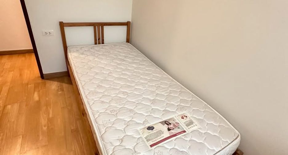 Condo en alquiler y en venta de 3 habitaciones en Phra Khanong, Bangkok