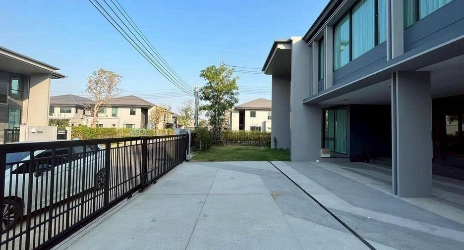 Продажа 4 спальни дом в Банг Капи, Бангкок