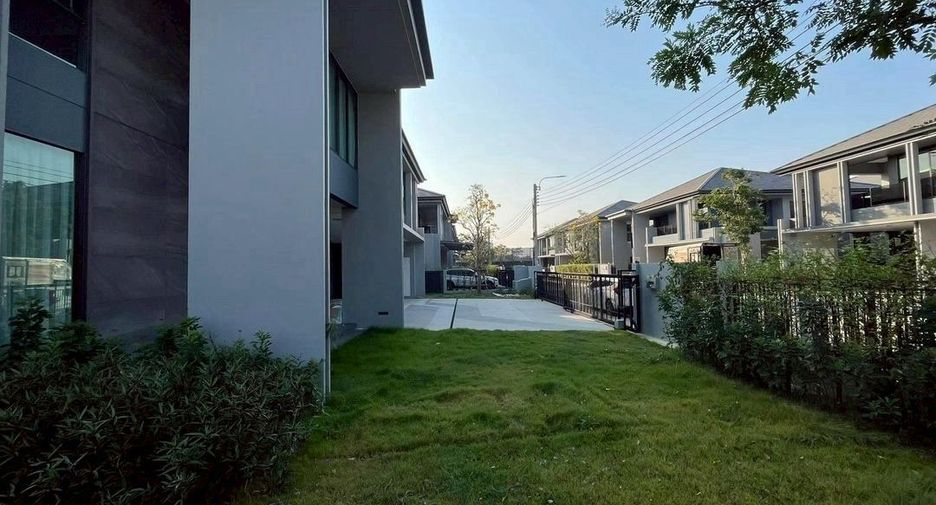 Продажа 4 спальни дом в Банг Капи, Бангкок