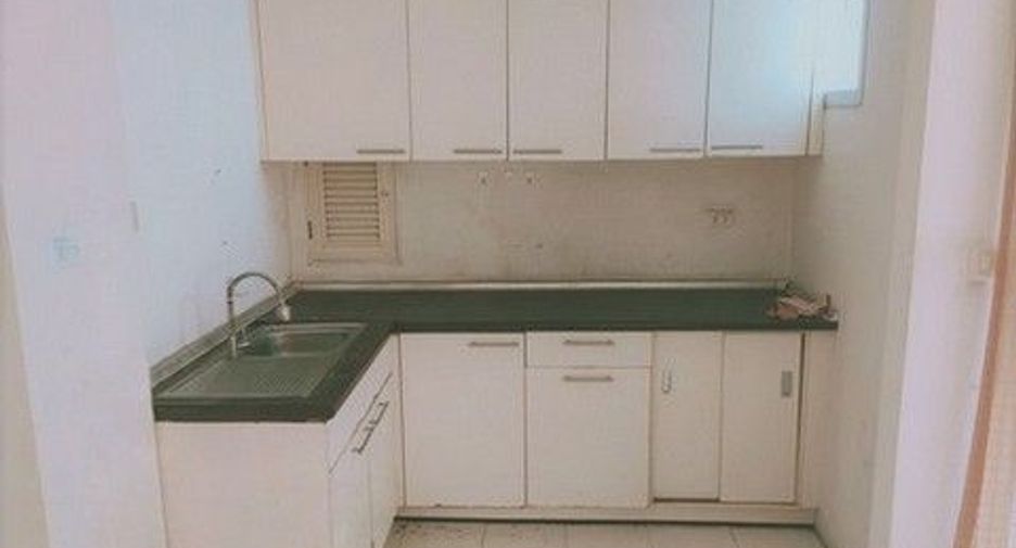 For sale 1 bed condo in Ban Khai, Rayong