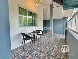 À vendre 3 chambres maison de ville à Bang Lamung, Chonburi