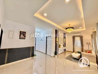 À vendre 3 chambres maison de ville à Bang Lamung, Chonburi