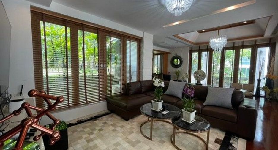 Casa en alquiler de 5 habitaciones en Ban Bueng, Chonburi
