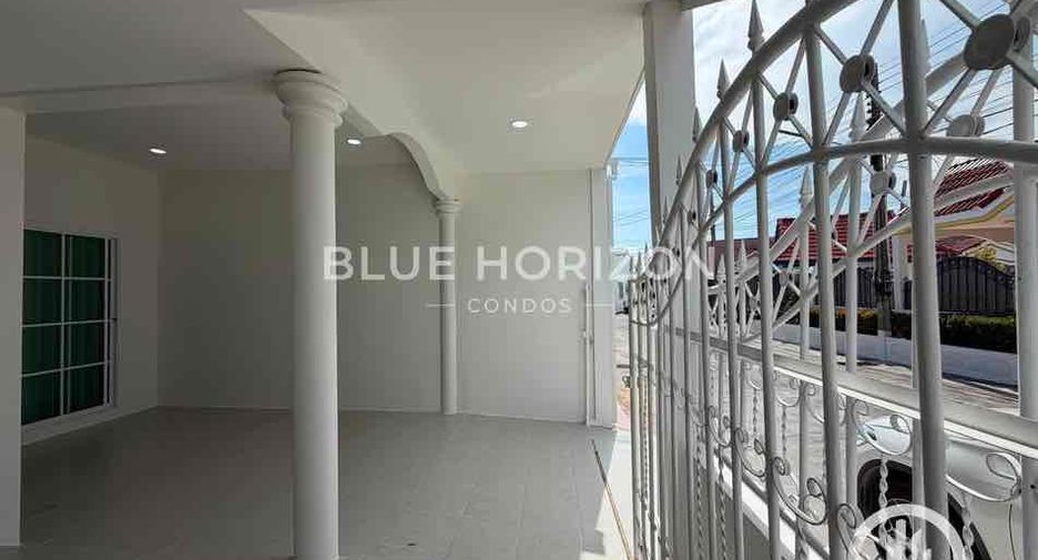 For sale 2 ベッドルーム townhouse in East Pattaya, Pattaya