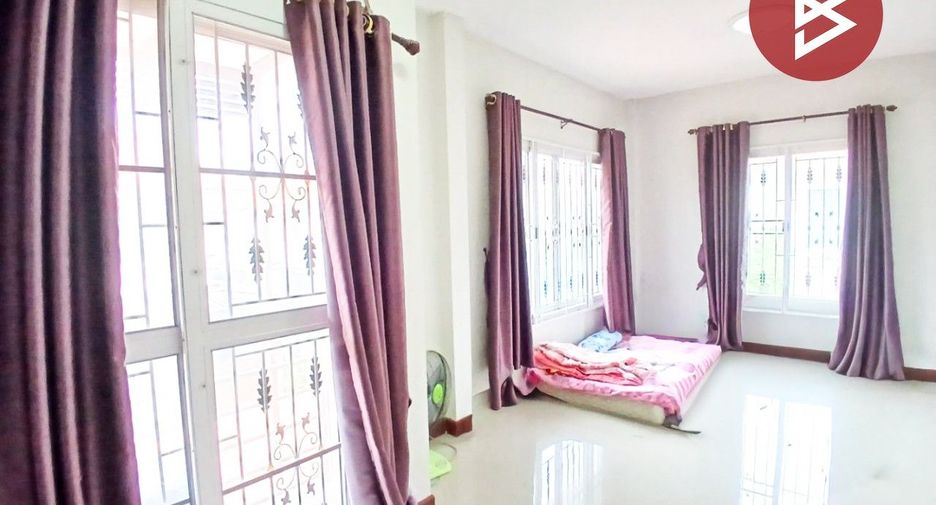 Casa adosada en venta de 3 habitaciones en Mueang Samut Prakan, Samut Prakan